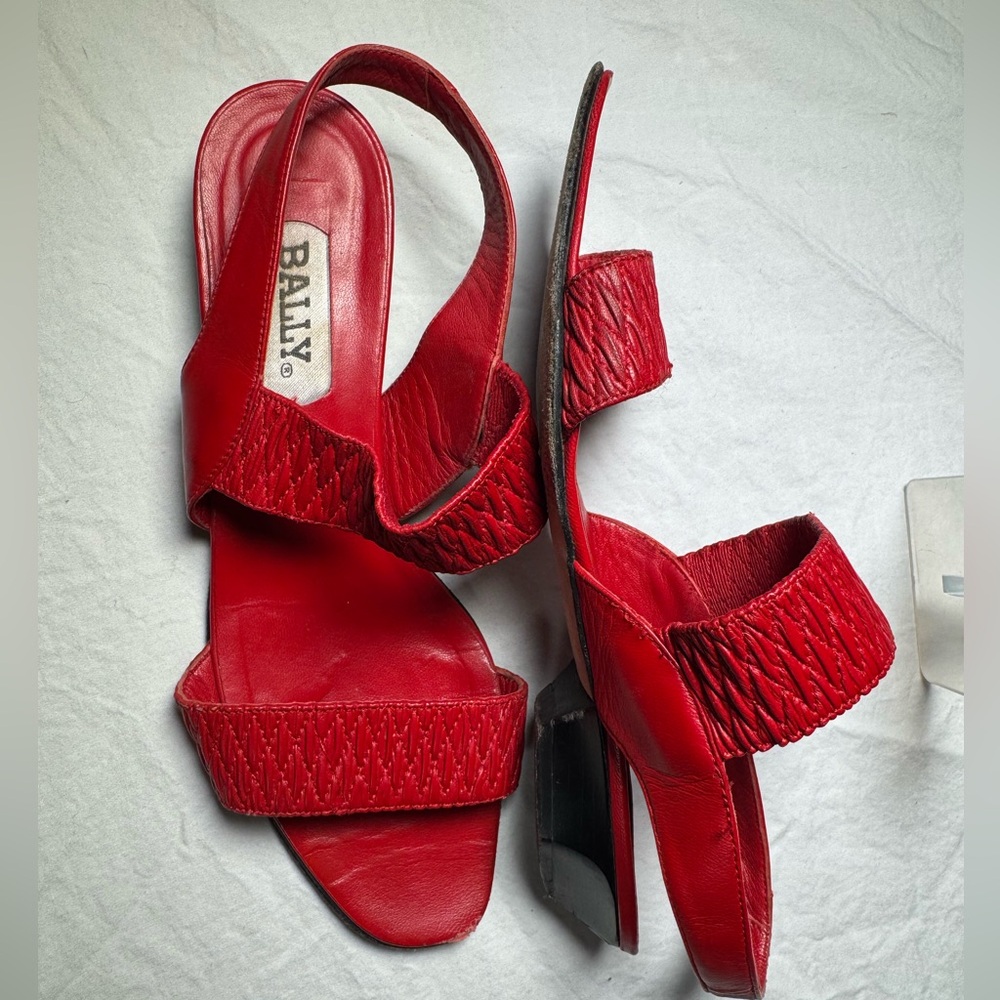 Bally Womens Shoes 7.5 Red Leather Sandals Kitten Heel Elastic Vintage Leather